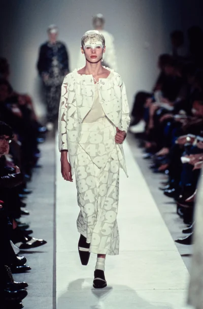 Look 18